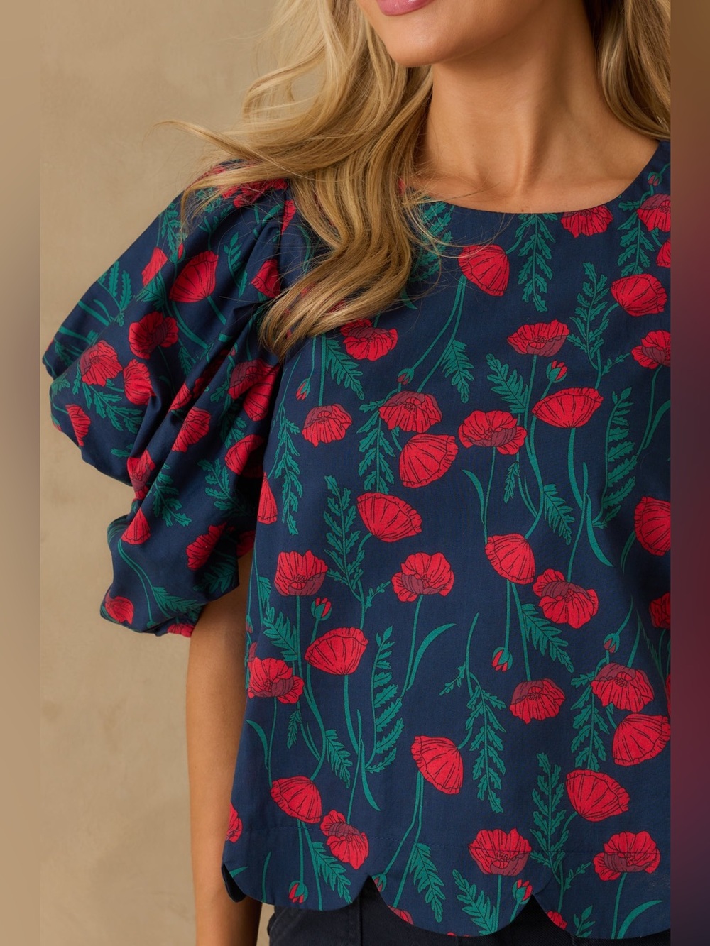 Entro Red Poppy Floral Scalloped Top Large
